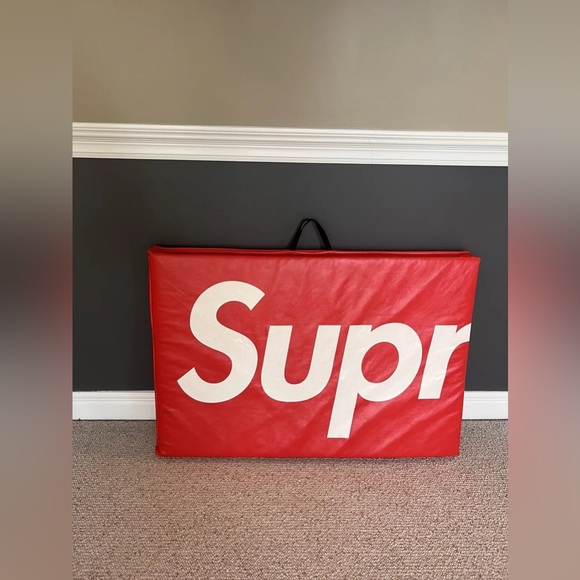 Supreme Everlast Mat - Picture 2 of 2